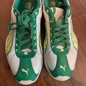 Women’s Puma size 9